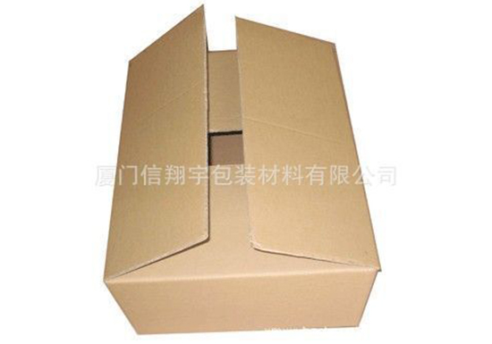 環(huán)保高強(qiáng)度中檔工業(yè)紙箱 三層工業(yè)紙箱